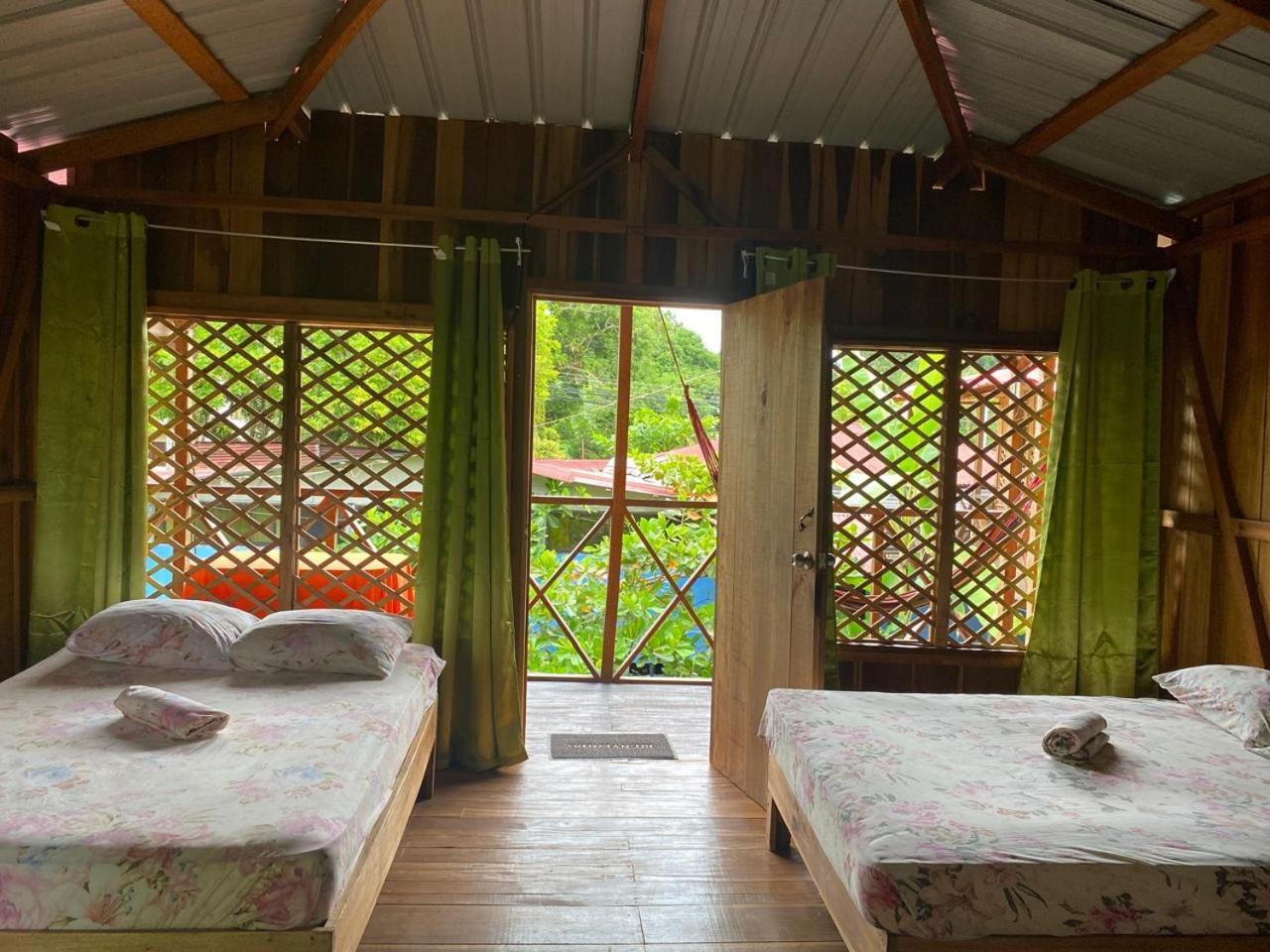Hotel Green Mountain Cahuita Bagian luar foto