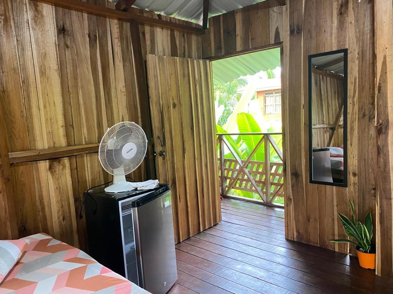 Hotel Green Mountain Cahuita Bagian luar foto